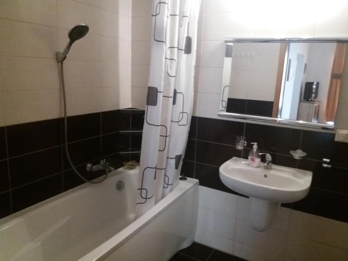 Avantgarden1 .Apartament Lux Braşov Esterno foto