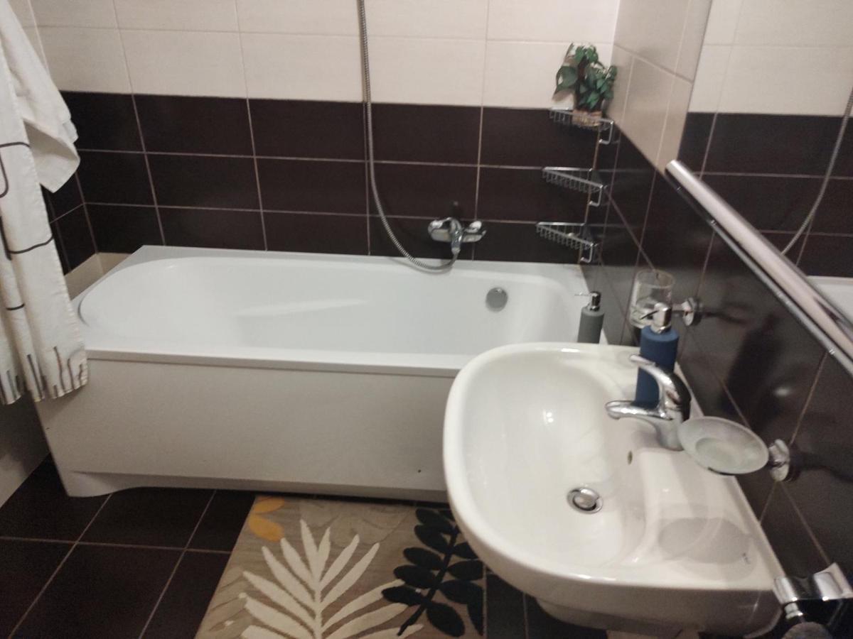 Avantgarden1 .Apartament Lux Braşov Esterno foto